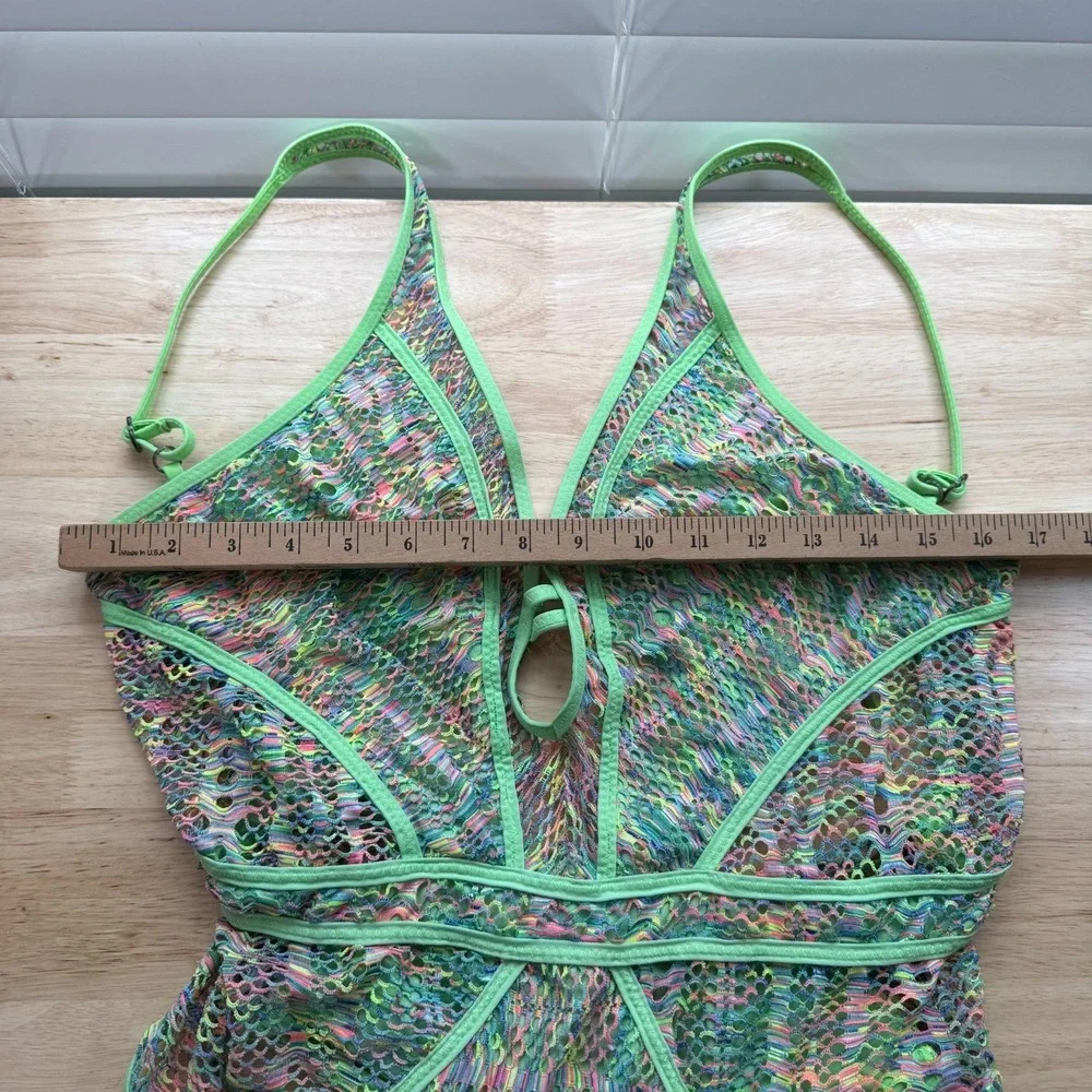 BECCA by Rebecca Virtue‎ Mosaic Crochet Plunge One-Piece Women's Green - Large
